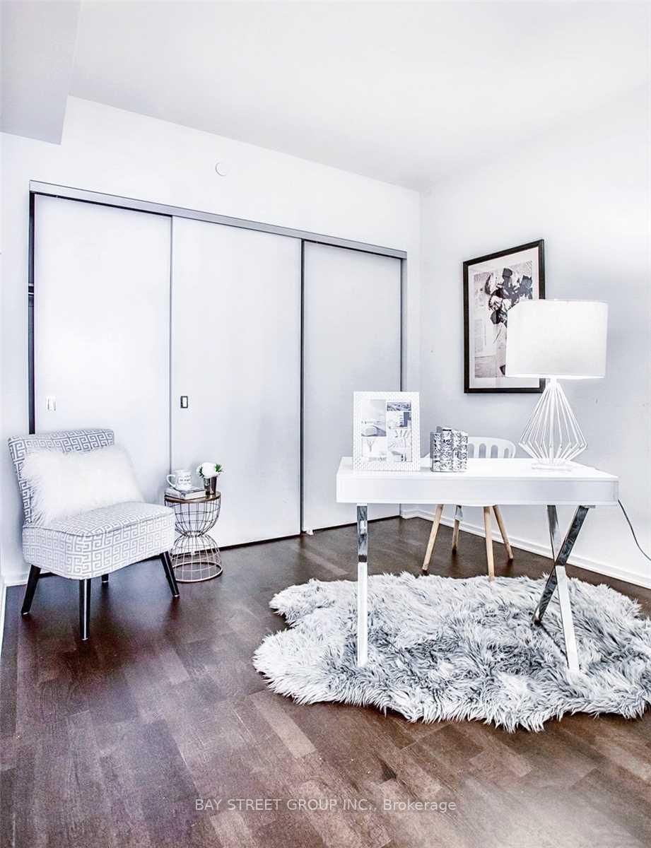 1 Bloor Street E, Unit 4508 - Photo 11