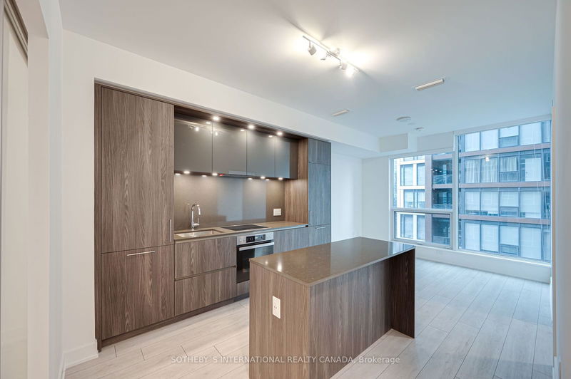 home for lease on 2411-35 Mercer Street