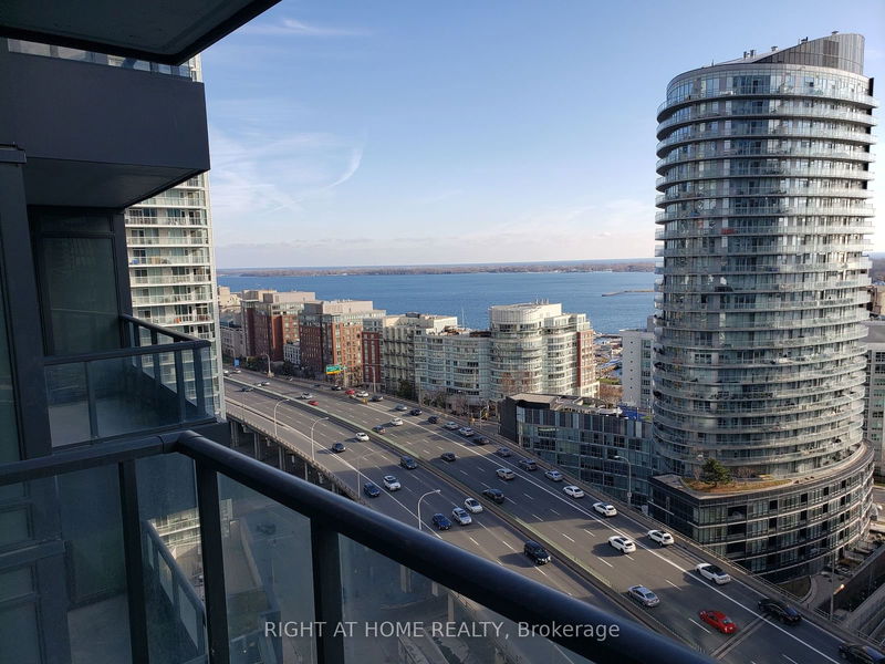 home for lease on 2115-70 Queens Wharf Road