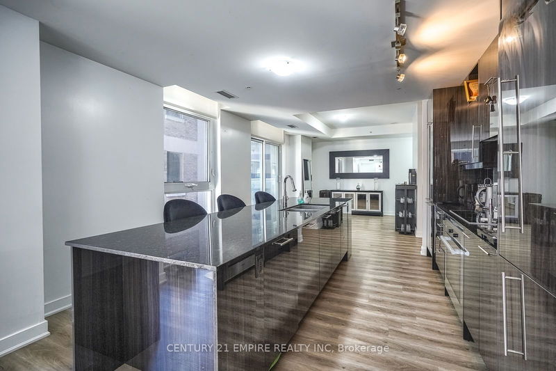  325 - 30 Nelson St  Toronto, M5V 0H5 | Image 13