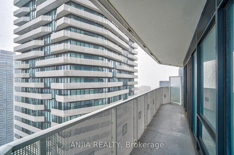  4106 - 100 Harbour St  Toronto, M5J 0B5 | Image 30