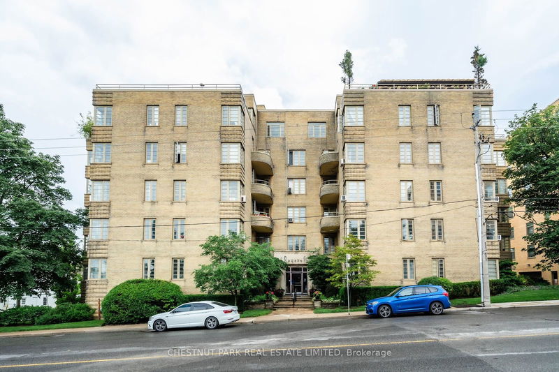 home for lease on 403-707 Eglinton Avenue W