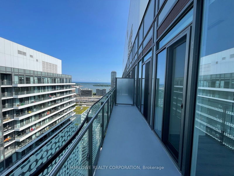 home for lease on PH3017-135 Lower Sherbourne Street