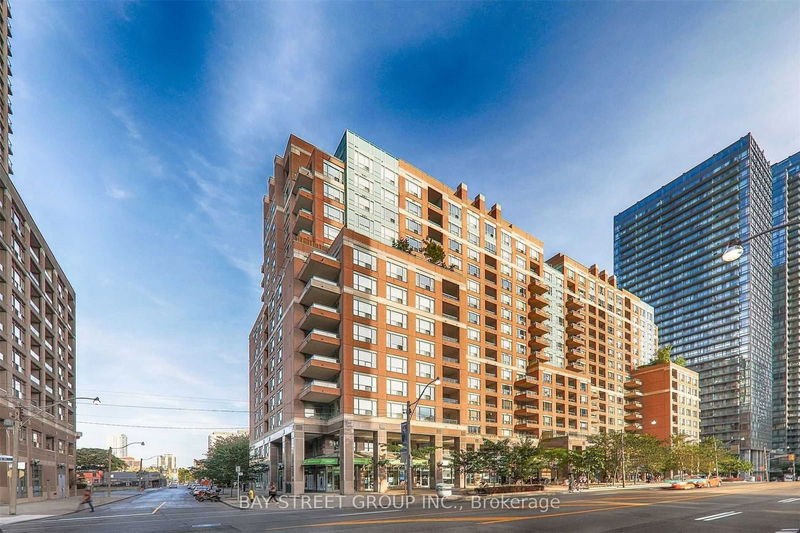 home for lease on 505-887 Bay Street