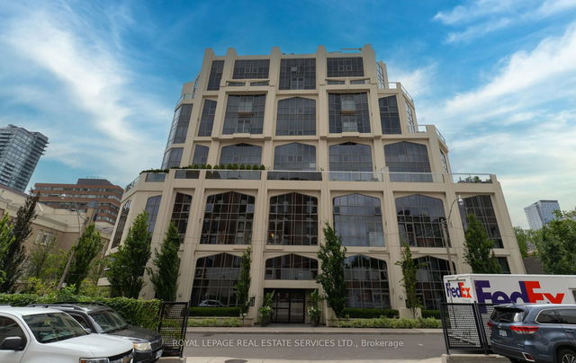 401 - 3 McAlpine Street