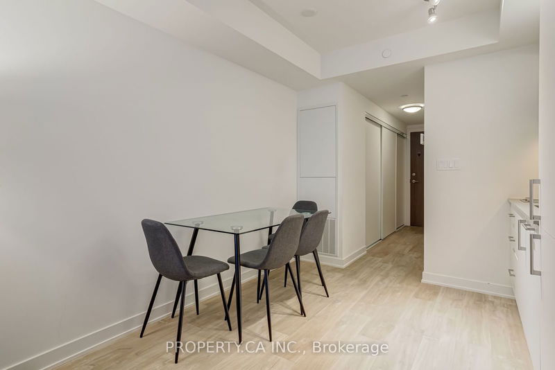  719 - 27 Bathurst St  Toronto, M5V 0R1 | Image 7