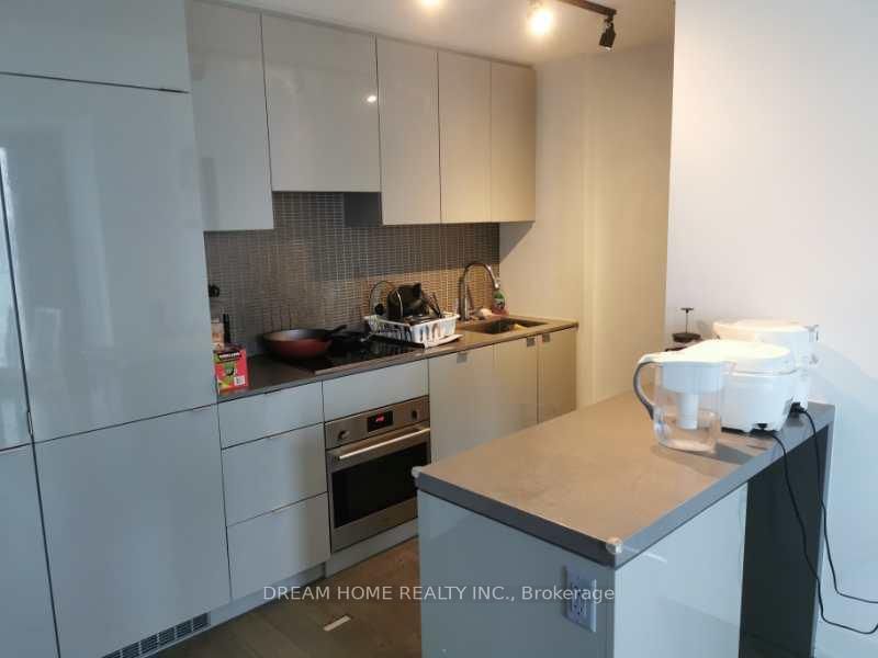 3303 - 7 Grenville St, Toronto, M4Y 0E9 | Image 3