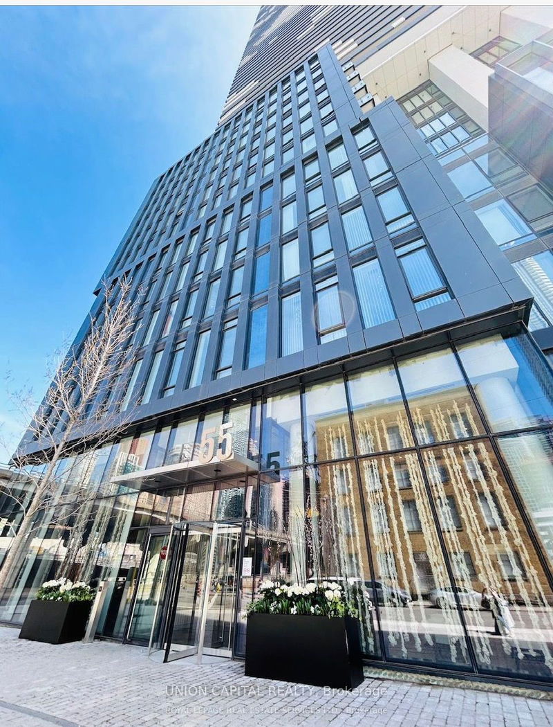 home for lease on 5608-55 Cooper Street