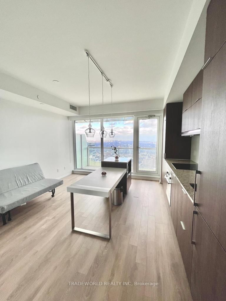 5303 - 197 Yonge St, Toronto, M5B 0C1 | Image 2