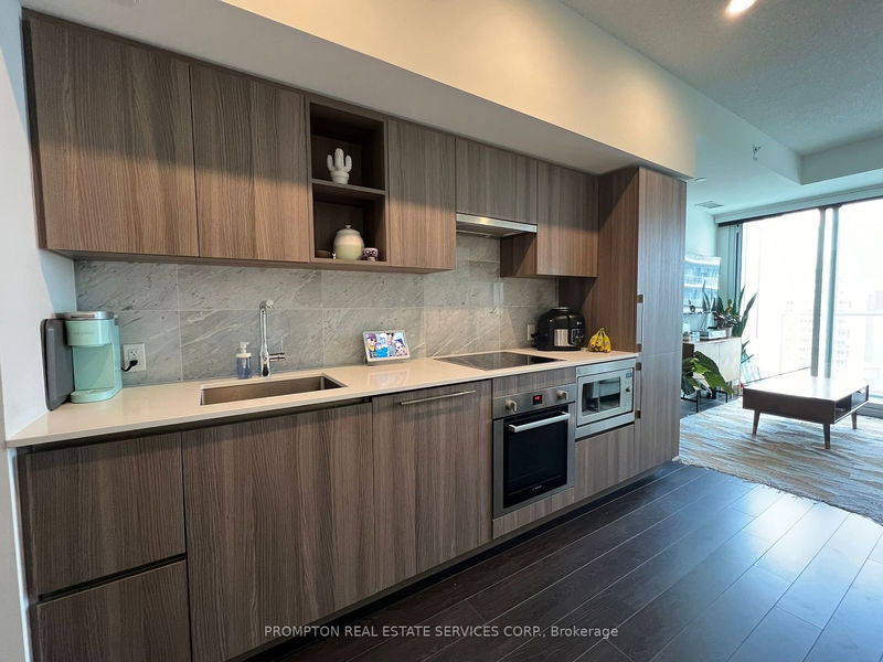 home for lease on 4106-19 Bathurst Street