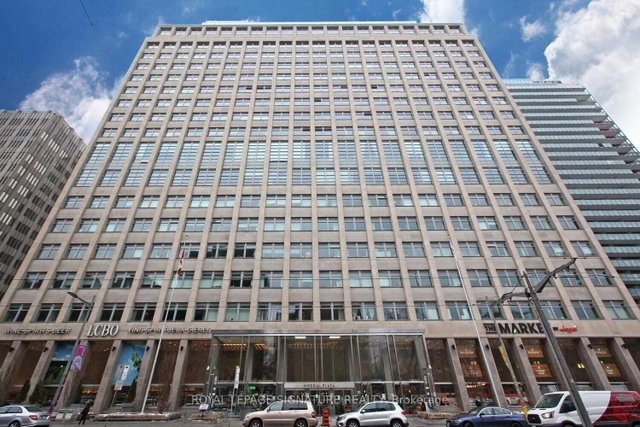 1501 - 111 St Clair Avenue W