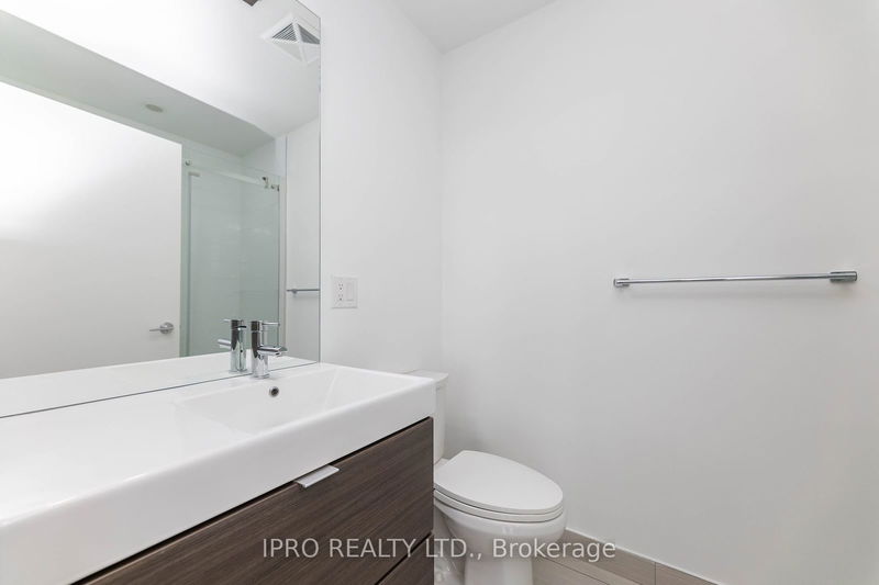  203 - 62 Forest Manor Rd  Toronto, M2J 0B6 | Image 12