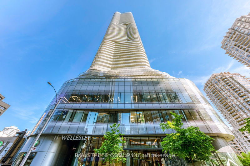 home for lease on 5702-11 Wellesley W Street