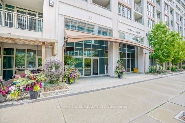 home for lease on 1716-35 Bastion Street