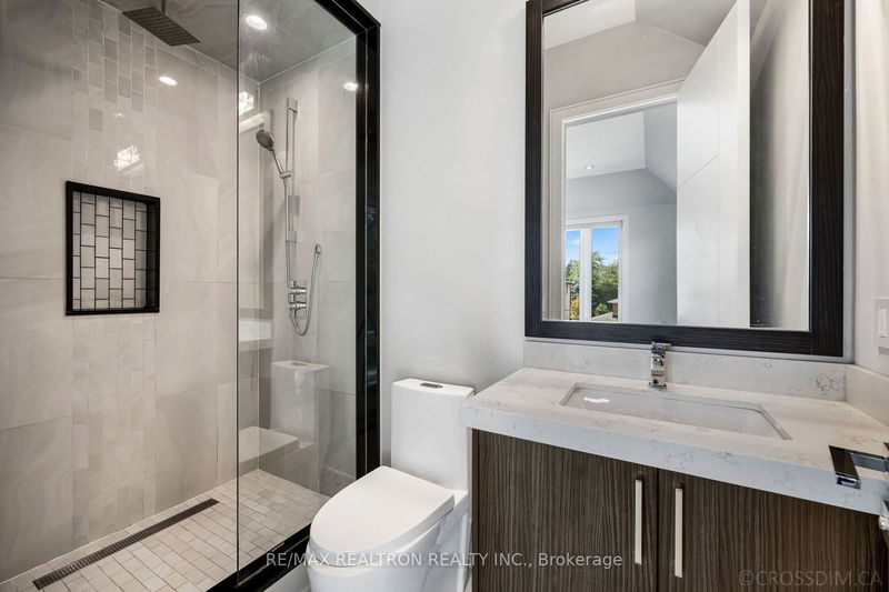 225 Northwood Dr  Toronto, M2M 2K5 | Image 30