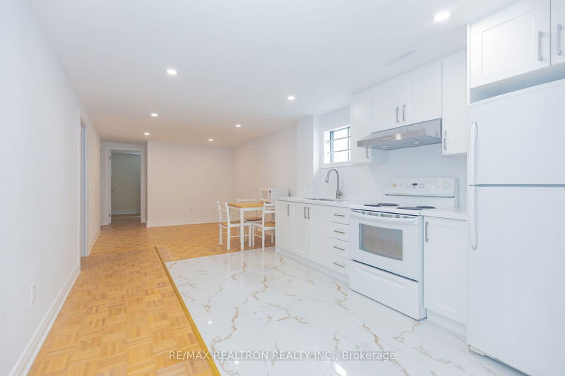 home for lease on Lower-129 Sexton Crescent