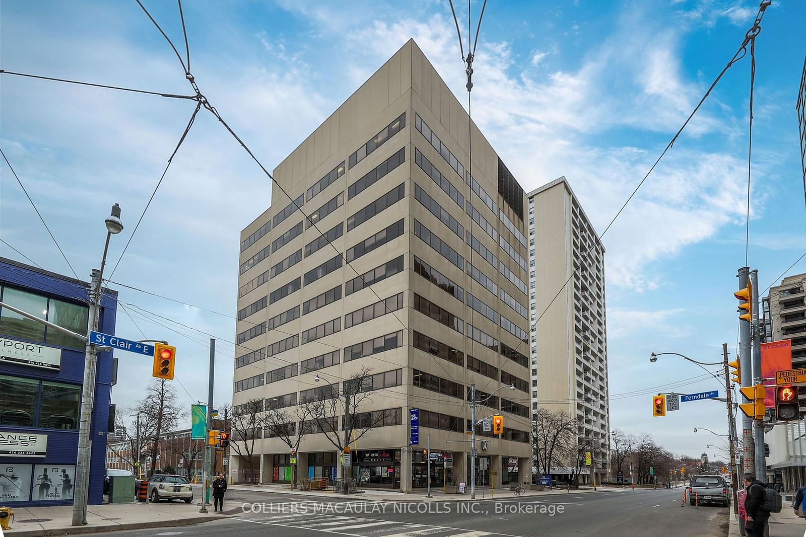 Building in 60 St.Clair Avenue