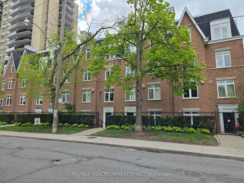 home for lease on Th16-98 Redpath Avenue