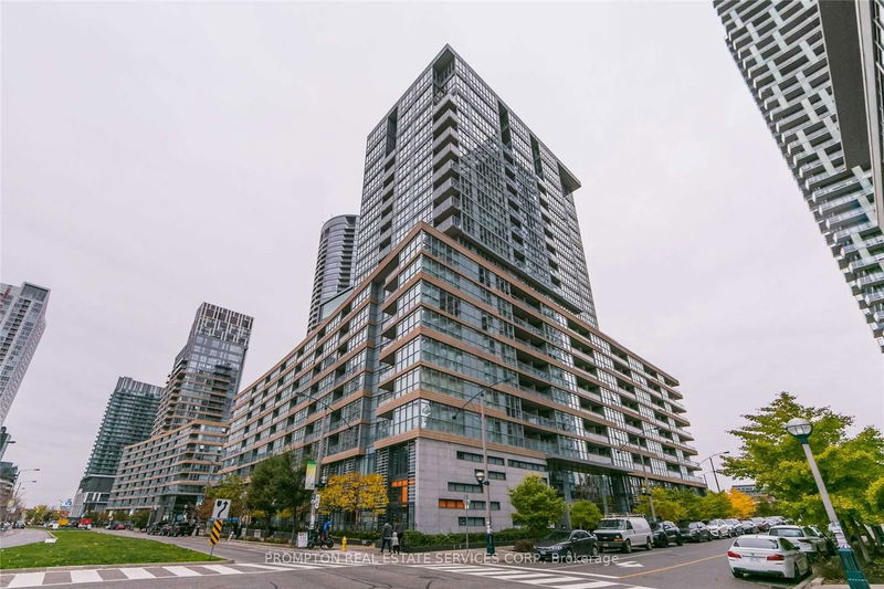home for lease on 906-10 Capreol Court