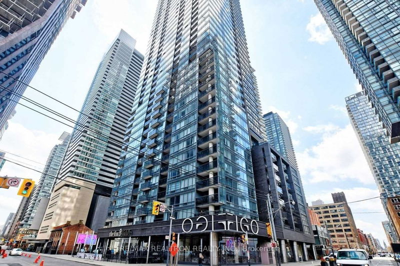 home for lease on 3608-295 Adelaide Street W