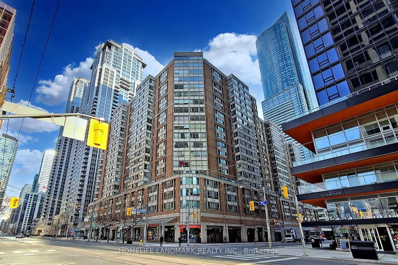home for sale on 1112-711 Bay Street