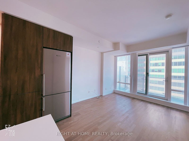 home for lease on 2912-1 Bloor Street E