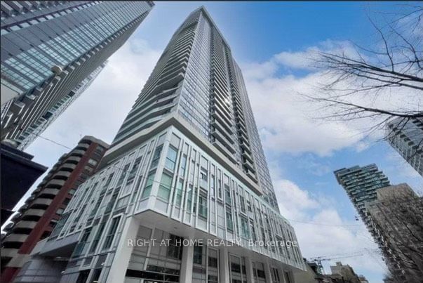 home for lease on 414-77 Mutual Street