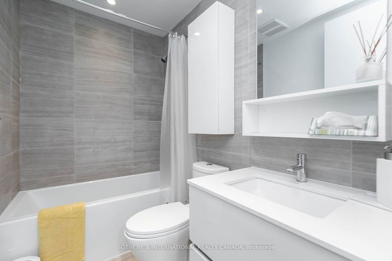  424 - 377 Madison Ave  Toronto, M4V 3E1 | Image 17