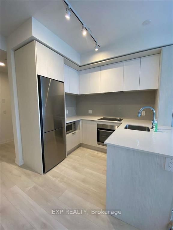 home for lease on 507-225 Sumach Street