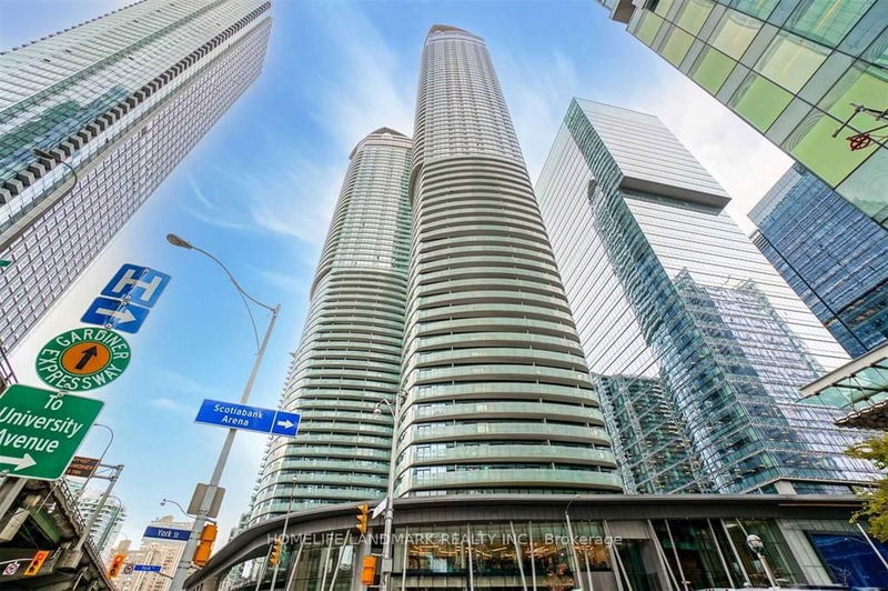 home for lease on 2910-12 York Street