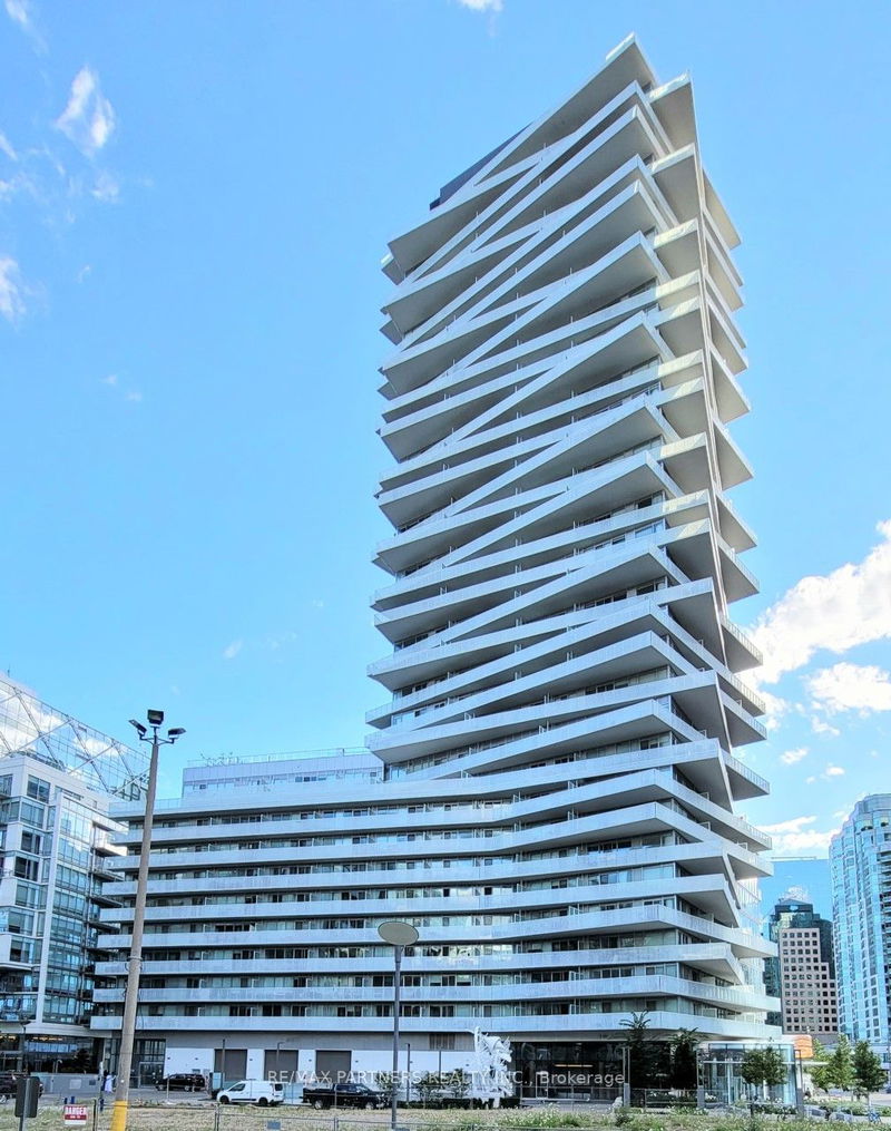 home for lease on 219-15 Queens Quay E