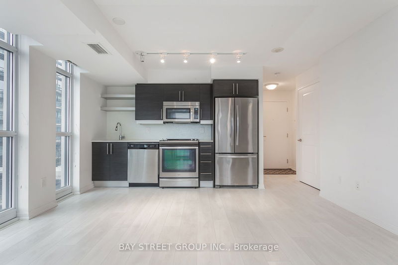 home for lease on 1615-400 Adelaide Street E
