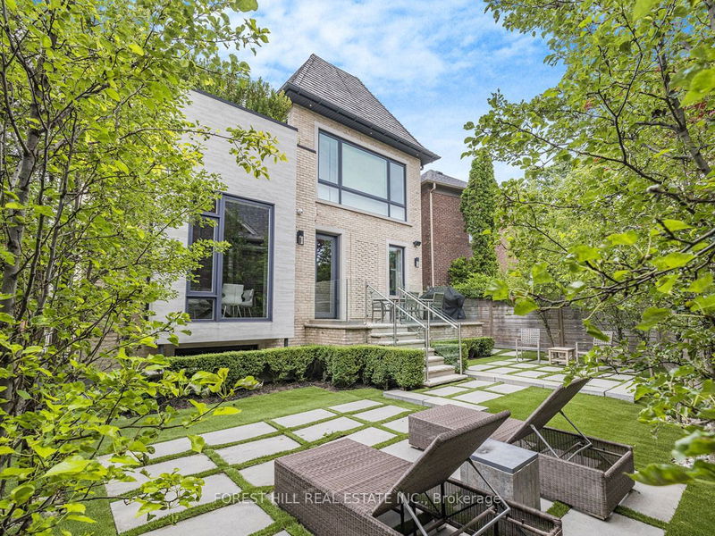 19 Vesta Dr  Toronto, M5P 2Z4 | Image 32