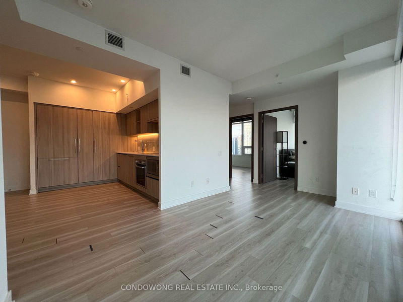  3811 - 19 Bathurst St  Toronto, M5V 0N1 | Image 5