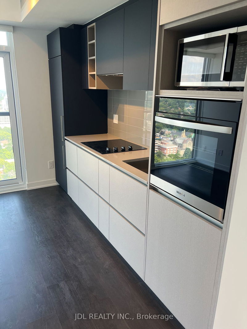 home for lease on 3612-319 Jarvis Street