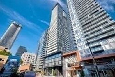 home for lease on 2709-28 Wellesley Street E
