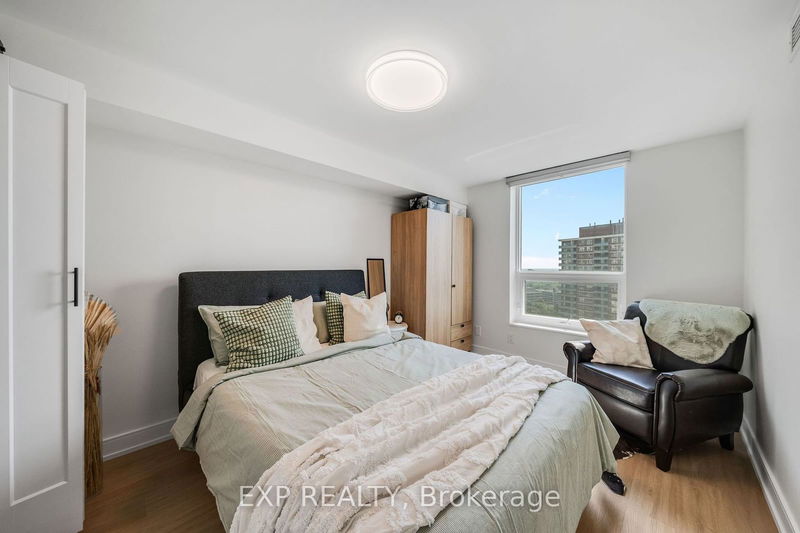  1905 - 77 Maitland Pl  Toronto, M4Y 2V6 | Image 15