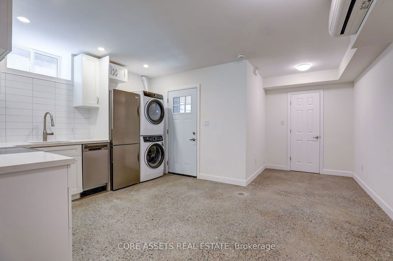 home for lease on E-620 Bathurst Street