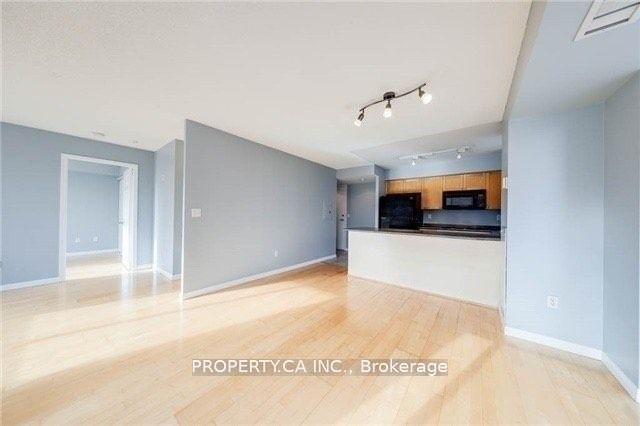 home for lease on 708-311 Richmond Street E