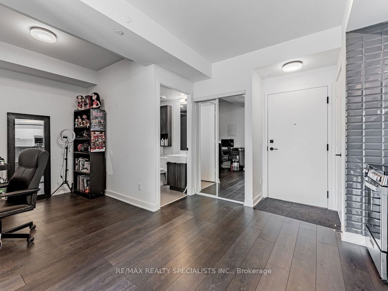  S519 - 180 Mill St  Toronto, M5A 0V7 | Image 11