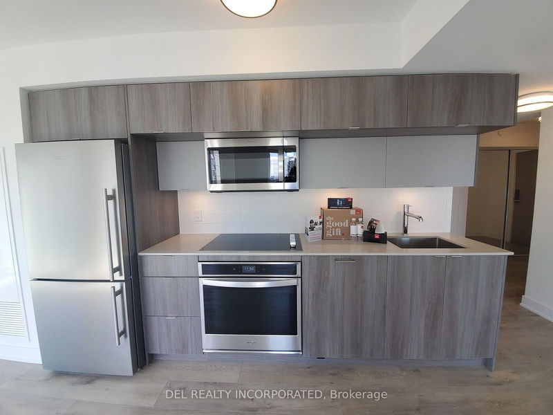 home for lease on 1808-575 Bloor Street E