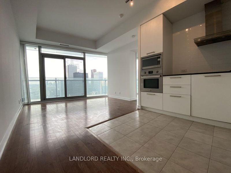 home for lease on 5310-14 York Street