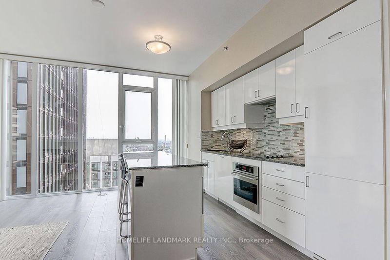  2203 - 426 university Ave  Toronto, M5G 1S9 | Image 15