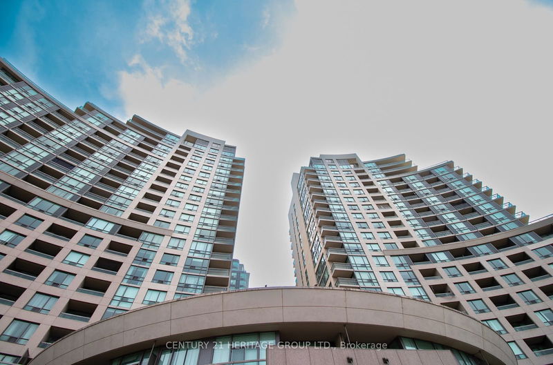 home for lease on 2106-509 Beecroft Road