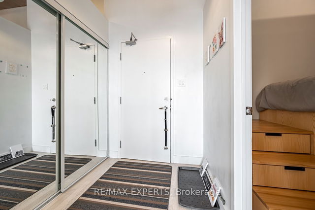 411 - 955 Queen Street