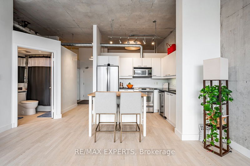  411 - 955 Queen St  Toronto, M6J 1G9 | Image 5