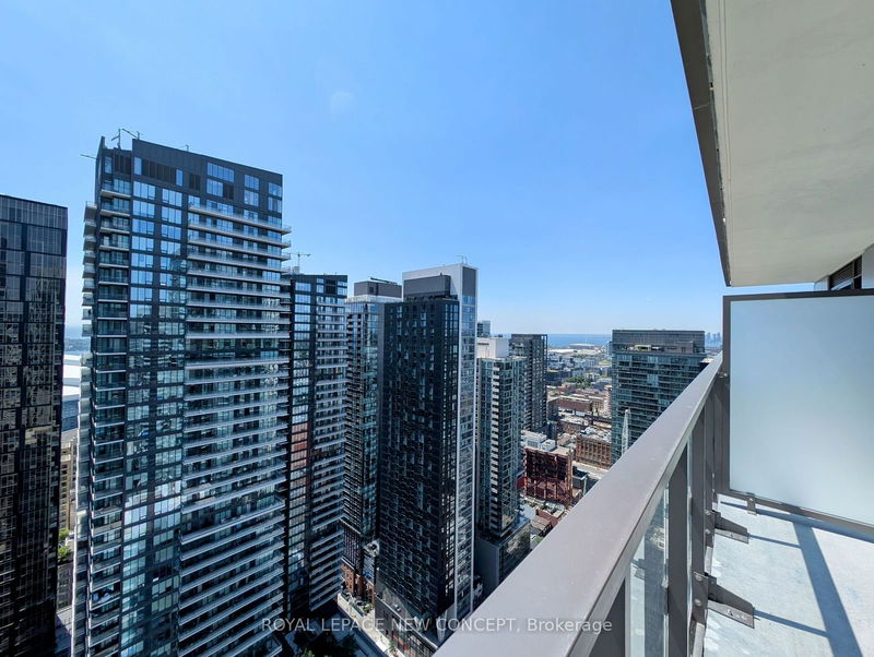 home for lease on 4311-8 Widmer Street