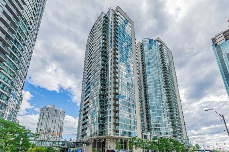 home for lease on 805-381 Front Street W