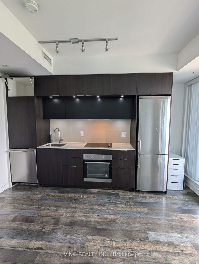 home for lease on 1511-55 Regent Park Boulevard