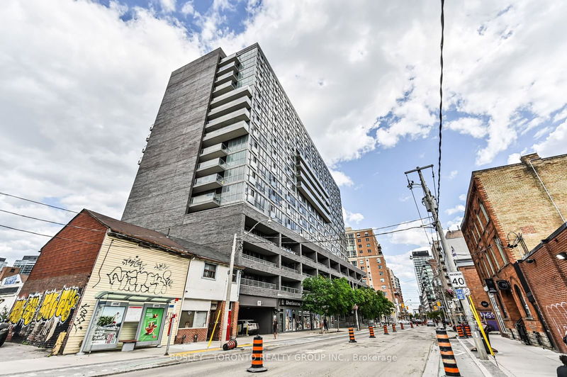 home for lease on 1519-320 Richmond Street E